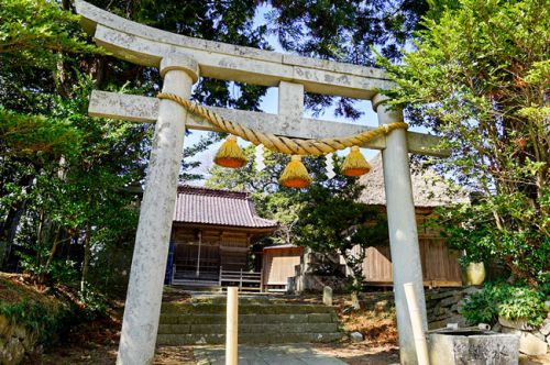 【神社】椿尾の氣比神社 能舞台(佐渡市指定文化財)