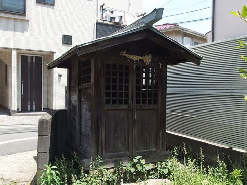 三峯神社(品川区) - 江戸期の「三峯講」の跡?大井の住宅街にひっそりと佇む小祠