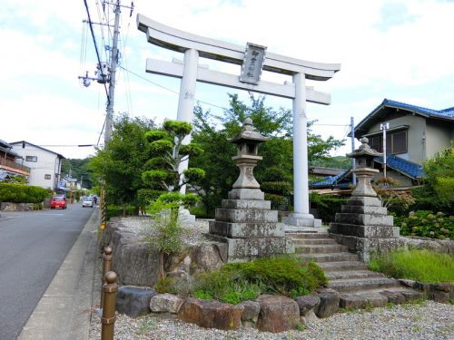 横浜 三渓園の三重塔 旧燈明寺を探して