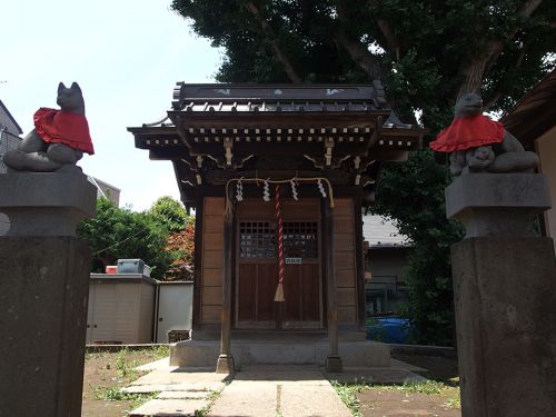 滝王子稲荷神社 - かつては相殿に王子権現を祀っていたと伝わる大井のお稲荷さま