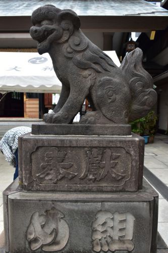 芝大神宮の狛犬達