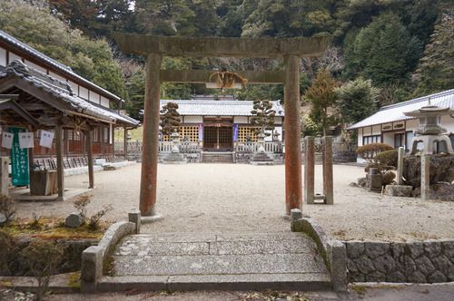 穴石神社(伊賀市石川)