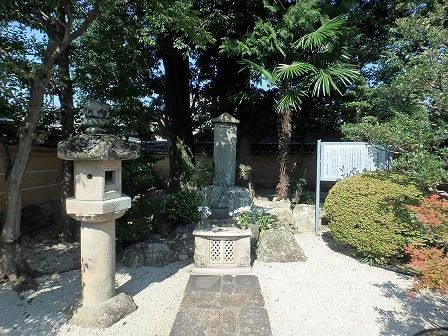 崇福寺、織田信長、信忠の親子の霊廟所