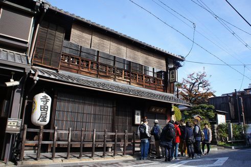 坂本龍馬の寺田屋と黄桜記念館
