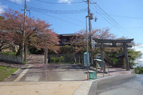 まるで水面に浮かんでいるような奇岩!日本三奇 石乃宝殿「生石神社」(兵庫高砂)パワースポット