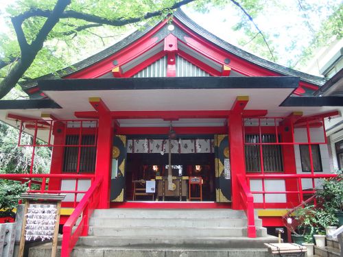 三田春日神社 - 10世紀創建・藤原氏所縁の春日さまとして篤く崇敬されてきた神社
