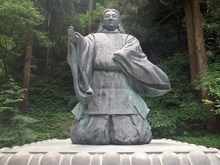 永平寺 周辺散策、曹洞宗の開祖の道元禅師像など