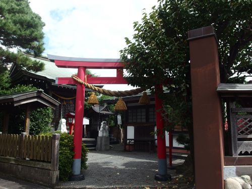 大山阿夫利神社御分霊社 - 大山阿夫利神社の御分霊を祀る、新田家所縁の神社