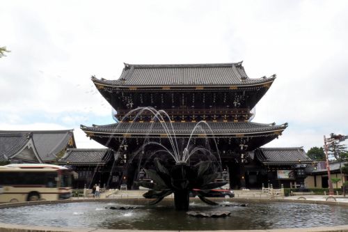 東本願寺の噴水