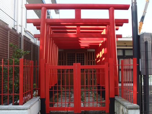 埋地豊川稲荷神社 - 埋地(吉田新田)に祀られているお稲荷さま