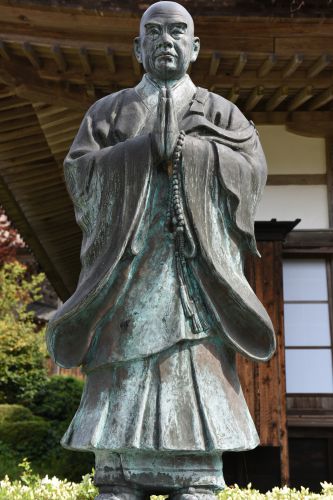 根本寺(佐渡市新穂) 投稿者:佐渡の翼