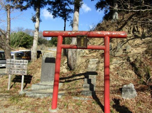乳神の八雲神社