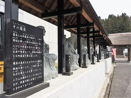 宮城苅田 東光寺の十六羅漢石像
