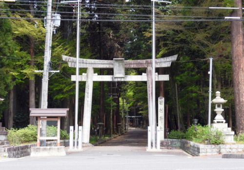 坂上田村麻呂を祀る田村神社1/2(滋賀県甲賀市)