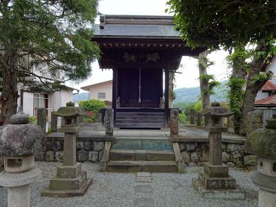 「白玉鴨居稲荷神社」(秦野市末広町)