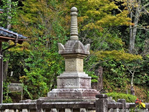 縁城寺の宝篋印塔 (京都)