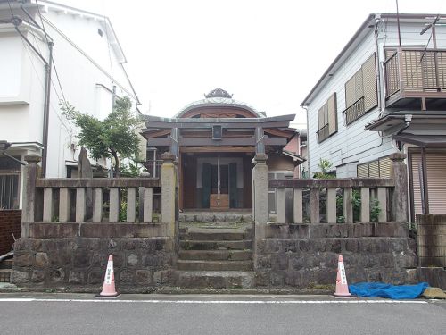 古新宿龍宮神社 - 小田原合戦に参加した八代水軍の難破船に納められていた御神体を祀る神社