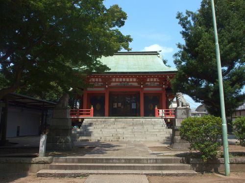野毛六所神社 - 洪水により流れ着いた祠を祀ったのが起源