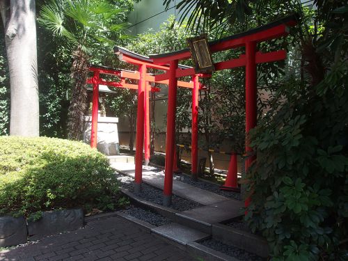 福寿大神 - 麹町の一角に鎮座する小祠