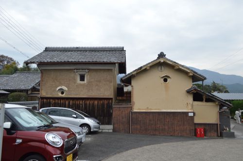 蔵のある風景左0388回 岩倉 浄念寺 付近