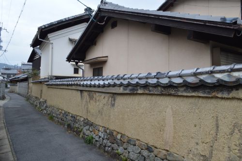 蔵のある風景左0389回 岩倉 元八幡宮 付近