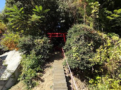 「稲荷社」(横浜市泉区岡津町)