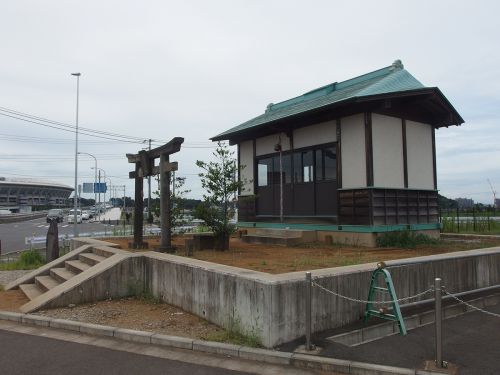 新羽浅間神社(横浜市港北区新羽町) - かつては亀甲山に祀られていたと伝わる神社