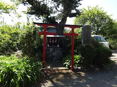 「神保稲荷神社」(小田原市曽我谷津)