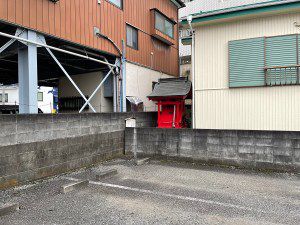 鹿沼神社(相模原市中央区鹿沼台) - 榎町にあった3つの神社を合祀した小祠