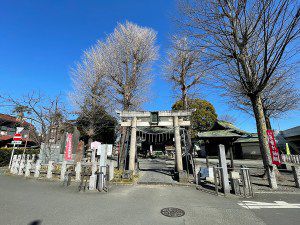 登戸稲荷社(川崎市多摩区登戸) - 旧登戸村東耕地の鎮守として祀られていた神社