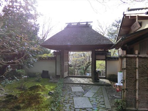 法難の僧を供養するお寺 哲学の道 安楽寺