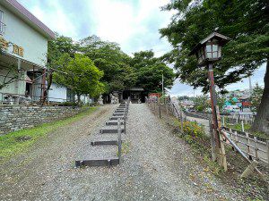 外川神社(横浜市保土ケ谷区瀬戸ケ谷町) - 外川仙人大権現の御分霊を祀ったのが起源
