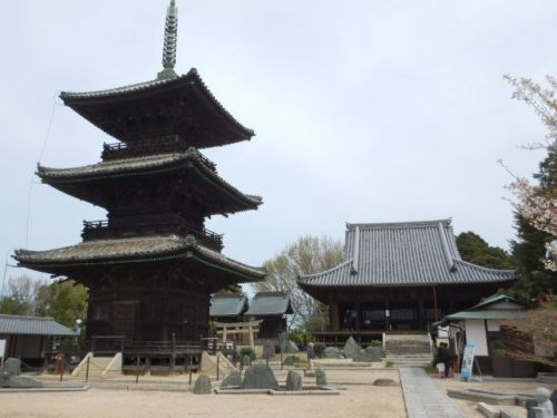 餘慶寺 薬師堂に続く遊慶の庭 (岡山県瀬戸内市邑久町北島) <餘慶寺 其の参>